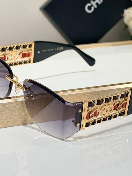 Picture of Chanel Sunglasses _SKUfw77293657fw